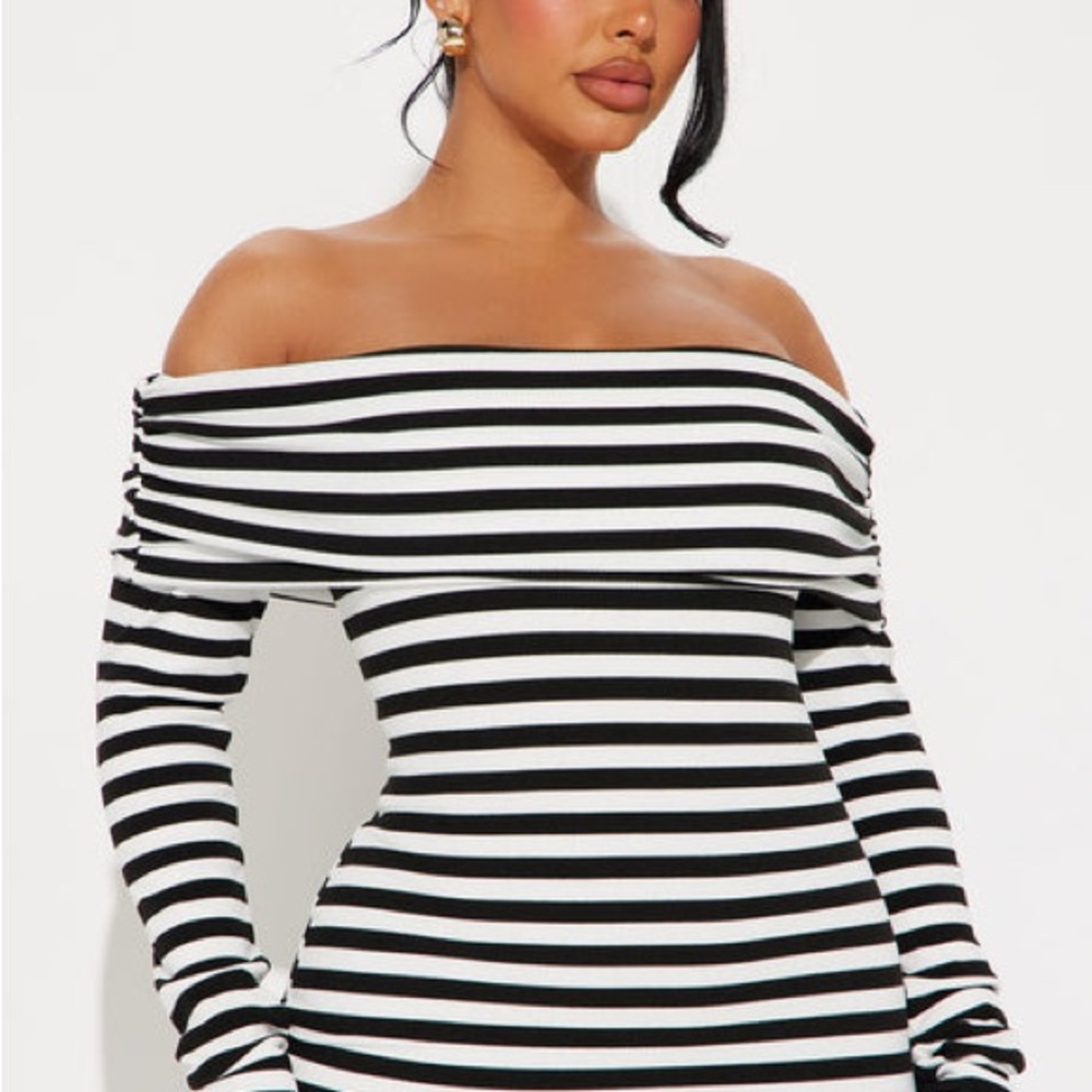 Fashion Nova Black and White Striped Long Sleeve Dress